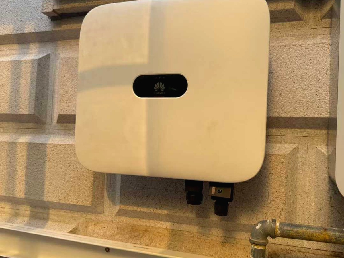 Solar inverter product
